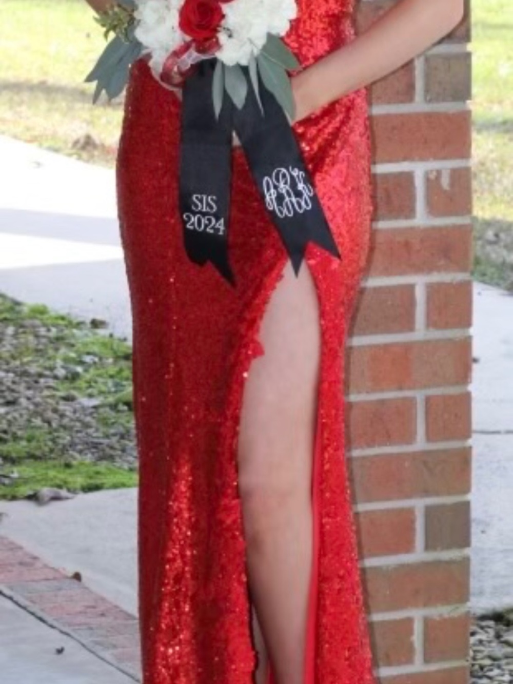 Red Prom/Formal Dress - Picture 3 of 3